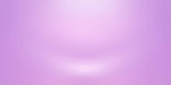 Studio background Concept - абстрактний порожній світловий градієнт фіолетового студійного фону для продукту. Звичайний фон студії . — стокове фото