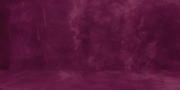 Старая бетонная текстура стены с треснувшей фиолетовой бетонной стеной студии. Абстрактный гранж фон. Презентация продукта. — стоковое фото