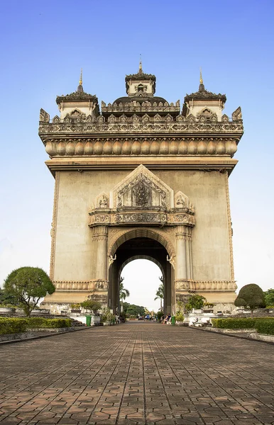 Patuxai-Bogendenkmal in Vientiane, der Hauptstadt von Laos. — Stockfoto