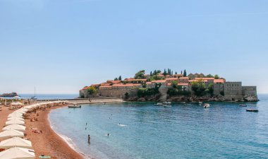 O Sveti Stefan beach