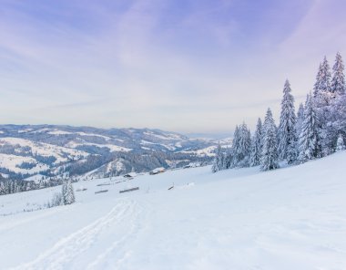 Dağlarda gün batımı