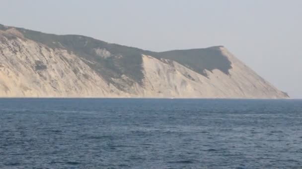 黒海海岸。はげ岩山 — ストック動画