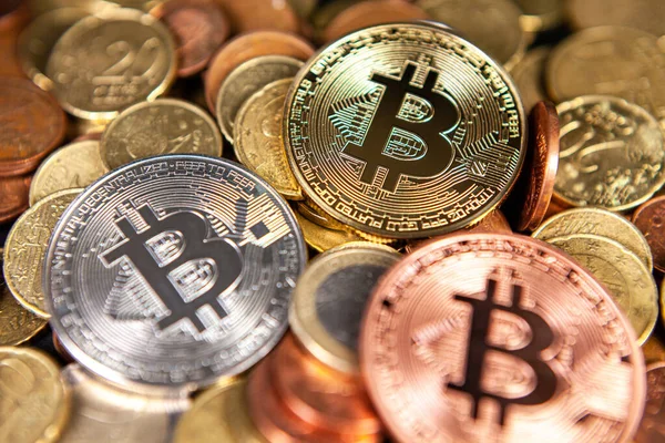 Photograph Bitcoin Coins Symbolizing Financial Market Cryptocurrencies Colored Background People — Stock Photo, Image