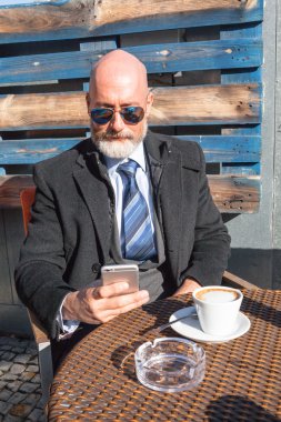 Açık çalışma iş adamı