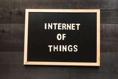 Kara tahta şeyler kavramı Internet