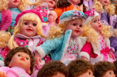 Noel pazarında, New Market 'te, Kolkata' da, Batı Bengal 'de, Hindistan' da satılık bir oyuncak bebek..