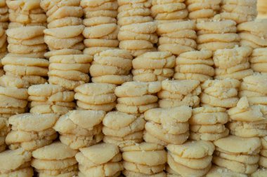 Penrha, konsantre sütten yapılmış Bengali tatlısı. Görüntü: Kolkata, Batı Bengal, Hindistan.