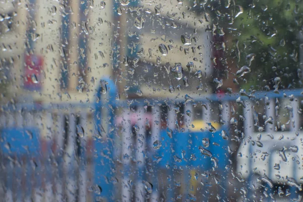 Gotas Chuva Caindo Vidro Borrões Abstratos Imagem Estoque Monção Kolkata — Fotografia de Stock