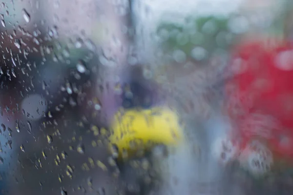 Gotas Chuva Caindo Vidro Borrões Abstratos Imagem Estoque Monção Kolkata — Fotografia de Stock