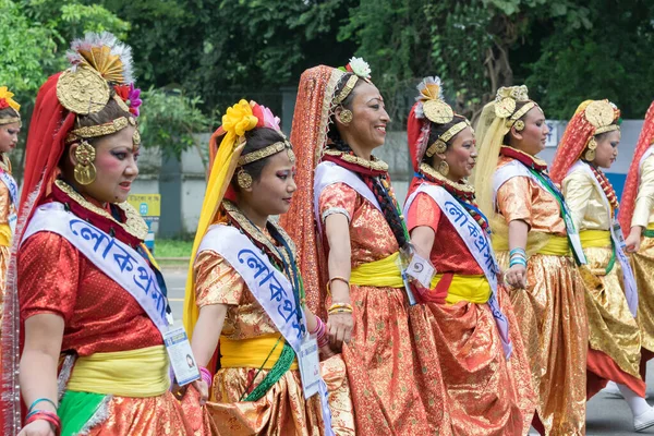 Kolkata West Bengal Índia Agosto 2016 Dançarinas Folclóricas Marcham Rali — Fotografia de Stock