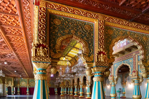Mysore Karnataka Inde Novembre 2018 Beaux Piliers Intérieurs Décorés Salle — Photo