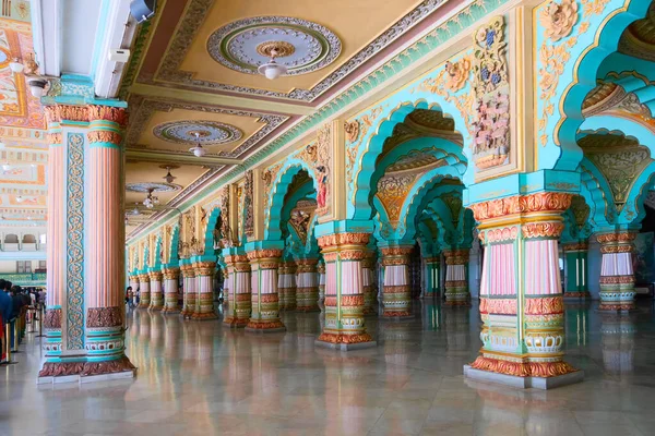 Mysore Karnataka India Noviembre 2018 Hermoso Techo Interior Decorado Pilares — Foto de Stock
