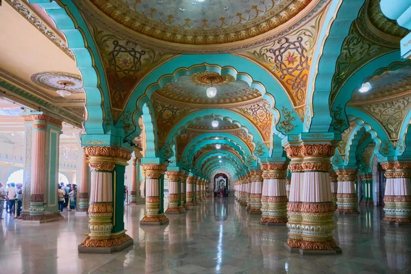 Mysore Karnataka India Noviembre 2018 Hermoso Techo Interior Decorado Pilares — Foto de Stock