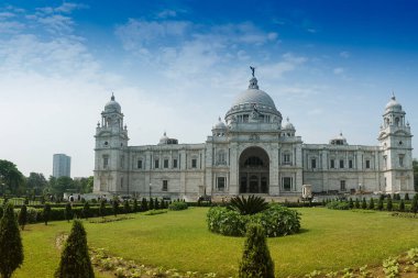 Victoria Memorial, Kolkata, Kalküta, Batı Bengal, Hindistan 'ın güzel panoramik görüntüsü. Hint Mimarisi Tarihi Anıtı. Kraliçe Victoria 'nın Hindistan' daki 25 yıllık saltanatının anısına inşa edildi..