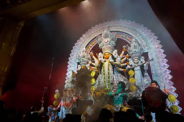 Kolkata Índia Outubro 2018 Deusa Durga Ídolo Sendo Adorado Dentro — Fotografia de Stock