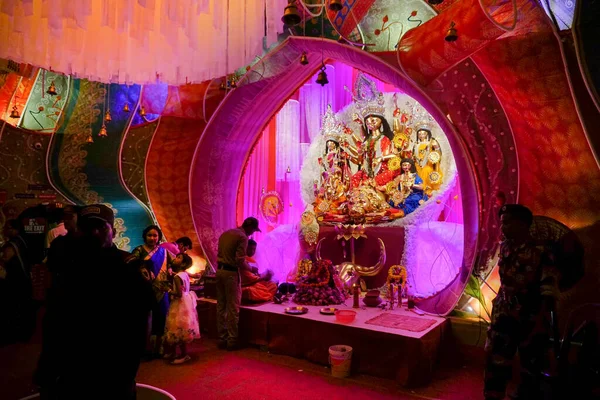 Kolkata Indien Oktober 2018 Nattbild Dekorerade Durga Puja Pandal Sköt — Stockfoto