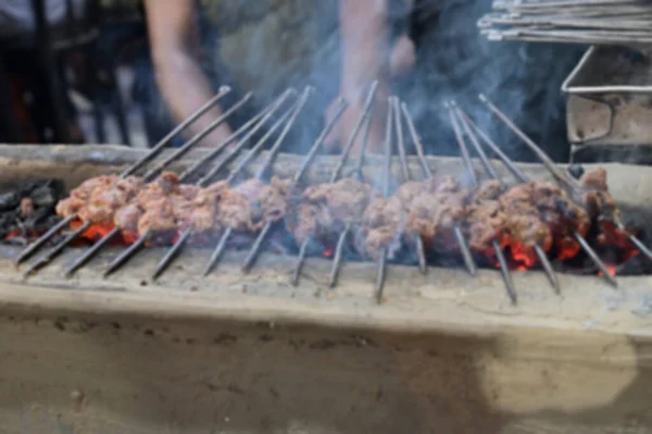 Unscharfes Bild Von Chicken Seekh Kababs Werden Straßenrand Vorbereitet Kalkutta — Stockfoto