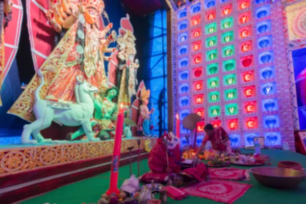 Imagem Turva Mulher Hindu Bengali Colocando Agarbatti Iluminado Pau Madeira — Fotografia de Stock