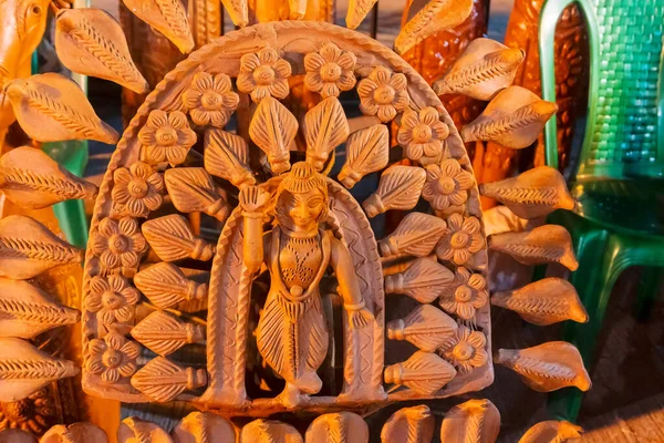 힌두교의 신시바가 축복의 자세를 취하자 벵골의 크리슈나가 나디아에서 라코타 작품이 — 스톡 사진