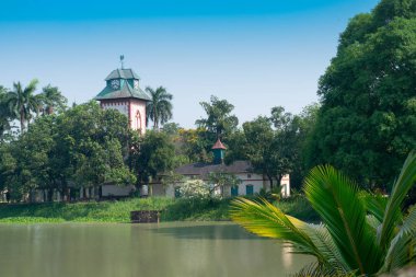 Howrah, West Bengal, India- 22 Nisan 2019: Hint Mühendislik Bilim ve Teknoloji Enstitüsü tarihi saat kulesi, IIEST, eski adıyla B.E.College Shibpur, üniversite kampüsü. İngiliz dönemi.