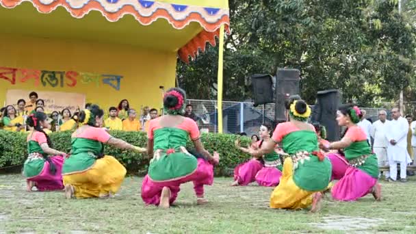 Καλκούτα Δυτική Βεγγάλη Ινδία Μαρτίου 2020 Ομαδικός Χορός Όμορφων Κοριτσιών — Αρχείο Βίντεο