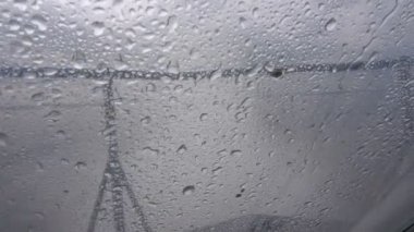 Hidrofolyo, St. Peterhof 'tan St. Petersburg' a giden hızlı tekne. Bu, St. Peterhof 'u ziyaret eden turistler için bir feribot hizmeti..