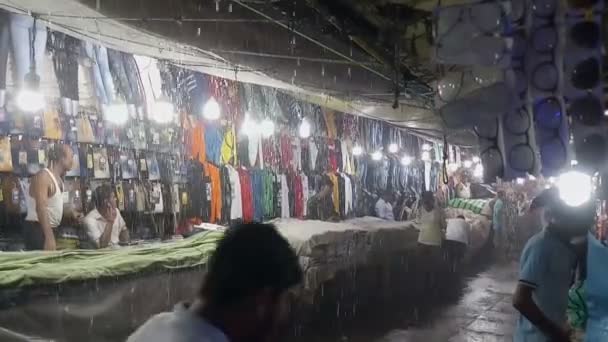 Kolkata Batı Bengal Hindistan Ağustos 2019 Yeni Pazar Alanında Yağmur — Stok video