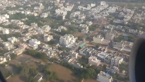 Літак Приземляється Аеропорту Міста Джайпур Джайпур Індія Місто Видно Згори — стокове відео