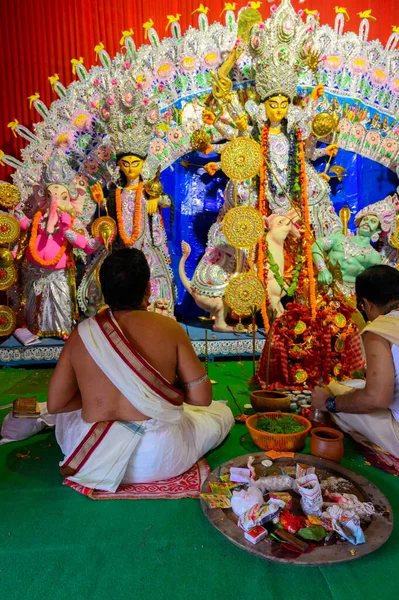 Howrah Batı Bengal Hindistan Ekim 2020 Hindu Rahipler Tanrıça Durga — Stok fotoğraf