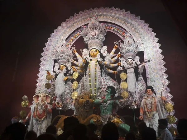 Kolkata Índia Outubro 2018 Deusa Durga Ídolo Sendo Adorado Dentro — Fotografia de Stock