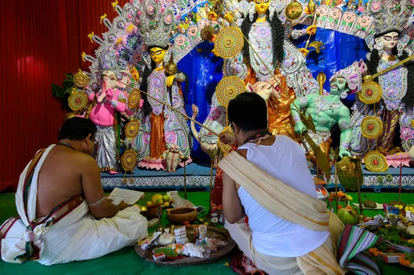 Howrah Bengal Barat India Oktober 2020 Touching Lord Ganesha Belpata — Stok Foto