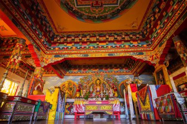 Rinchenpong, Sikkim, Hindistan - 18 Ekim 2016: Güzel Rinchen Chholing Manastırı iç görünümü. Rinchenpong, Sikkim, Hindistan. İzinle resim çekimi.