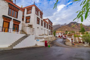 Likir Manastırı 'nın ya da Likir Gompa' nın, Klud-kyil 'in güzel manzarası, Kuzey Hindistan, Ladakh' taki bir Budist manastırı. Tibet Budizmi 'nin Gelugpa mezhebi ve Lama Duwang Chosje kuruldu..