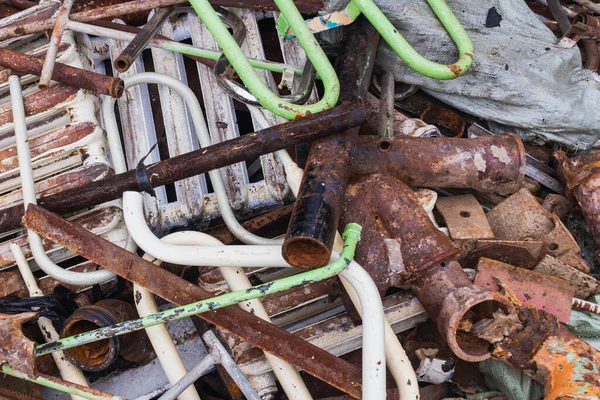 Stocznia Złomowa Metal Recyklingu Przyjmowanie Zużytych Rur Wodnych — Zdjęcie stockowe