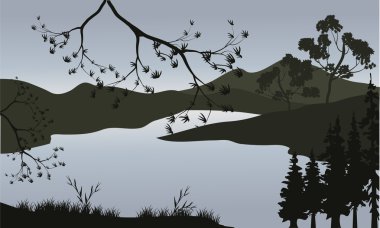 Göl ve dağ silueti