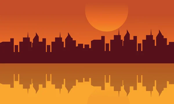 Silueta de ciudad y reflexión en agua — Vector de stock