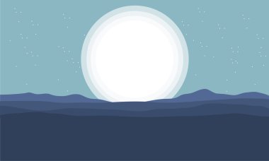 Siluet tepeler ve büyük ay