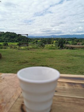 Çay seremonisi masada.