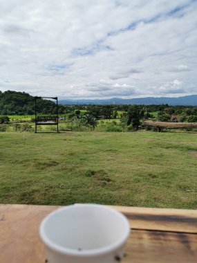 Çay seremonisi masada.