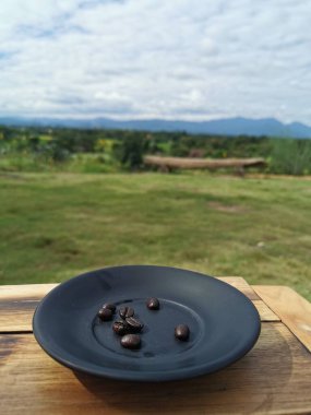 Çay seremonisi masada.