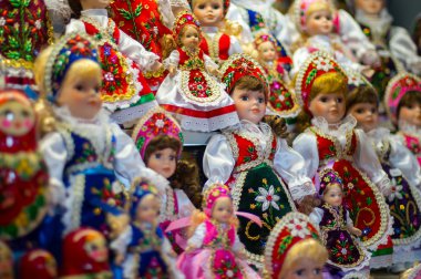 Ekranda büyük pazara Hall, Budapeşte Macar geleneksel bebek