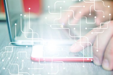 Akıllı telefondaki sinirsel bağlantılar. Zeka ve teknoloji kavramı