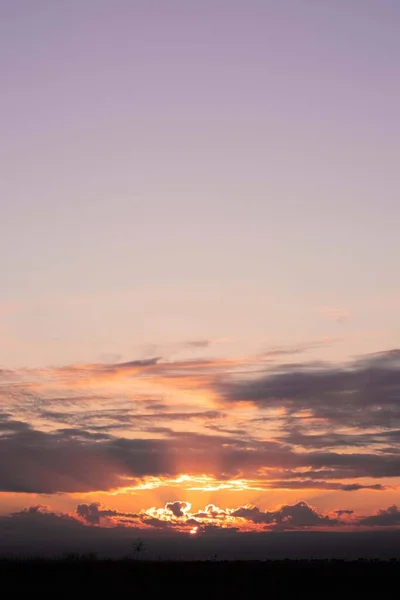 Langit Yang Dramatis Saat Matahari Terbit Ideal Untuk Penggunaan Latar — Stok Foto
