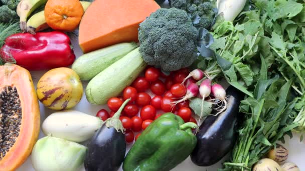 Tomate Vermelho Caindo Alimentos Saudáveis Seleção Alimentação Limpa Frutas Vegetais — Vídeo de Stock