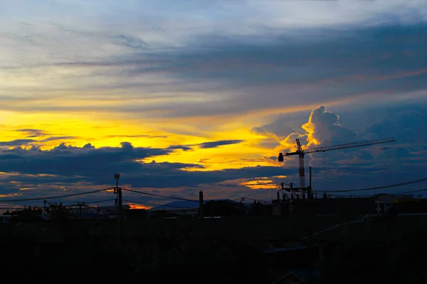Silhouette Construction Equipment Sunset Evening Silhouette Crane Sunset Evening — Stock Photo, Image