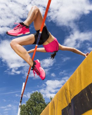 Hochspringerin der Leichtathletik içinde