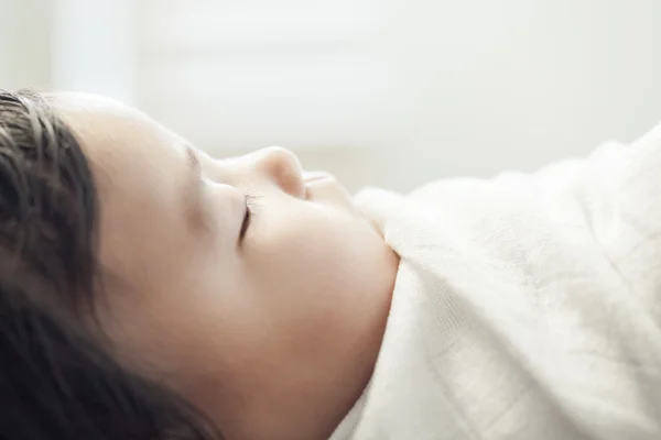 Niemowlę noworodek śpi — Zdjęcie stockowe