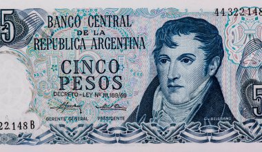 Arjantin 'den General Manuel Belgrano Portresi 5 peso 1974 Banknotları.
