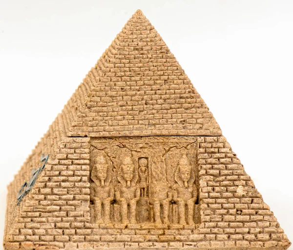 Souveniner Égyptien Une Pyramide Artisanale Sculptée Pierre — Photo