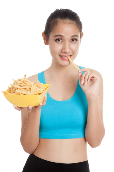 Mooie Aziatische meid van gezond eten frietjes — Stockfoto